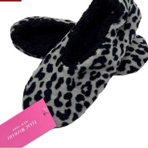 Isaac Mizrahi Leopard Slippers NWT